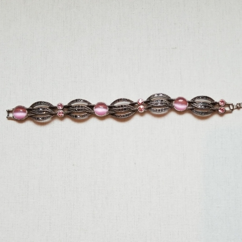 Bracelet with black baguettes